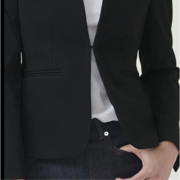 Untuckit Allegra Women’s Blazer Black size 2 - Picture 1 of 3
